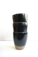 Load image into Gallery viewer, Verre Obscurité Veloutée ou Aurore brumeuse